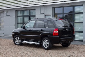 KIA SPORTAGE II JE 2004-2010 STOPNIE BOCZNE PROGI
