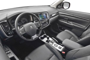 MITSUBISHI OUTLANDER III GF 2012-2018 PRZED DRUGIM FACELIFTINGIEM RAMKA TUNELU ŚRODKOWEGO