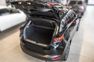 MAZDA CX-3 DK 2015-2021 OCHRONNA LISTWA PROGU BAGAŻNIKA