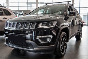 JEEP COMPASS II MP 2017-2020 LISTWA PRZEDNIEJ LAMPY PRZECIWMGIELNEJ CHROM LEWA 6PB41SZ0AA