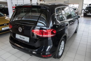 VOLKSWAGEN TOURAN II 5T 2015+ WERSJA HIGHLINE I UNITED CHLAPACZE