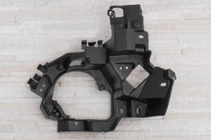 MAZDA 6 III GJ 2014-2018 PO PIERWSZYM LIFTINGU WSPORNIK PRZEDNIEJ LAMPY PRZECIWMGIELNEJ PRAWY G46L51694