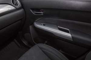 SUZUKI VITARA II 2015+ SATYNOWE NAKŁADKI STEROWANIA SZYB