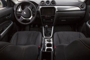 SUZUKI VITARA II LY 2015+ OZDOBNA NAKŁADKA KONSOLI ŚRODKOWEJ
