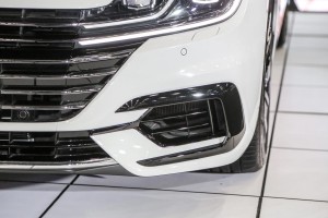 VOLKSWAGEN ARTEON 2017-2020 R-LINE PRZED FACELIFTINGIEM KRATKA PRZEDNIEGO ZDERZAKA LEWA 3G8853665B
