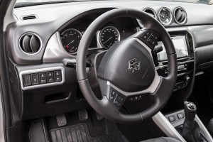 SUZUKI VITARA II LY 2014+ SATYNOWA RAMKA PRZEŁĄCZNIKÓW DESKI ROZD.