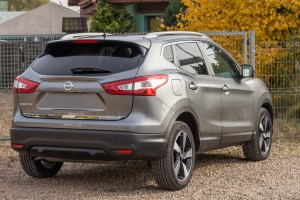 NISSAN QASHQAI 2014+ DOLNA LISTWA KLAPY BAGAŻNIKA