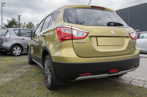 SUZUKI SX4 S-CROSS 2013+  OZDOBNE LISTWY ŚWIATEŁ TYLNYCH