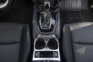 NISSAN X-TRAIL 2014+ OSŁONA TUNELU ŚRODKOWEGO