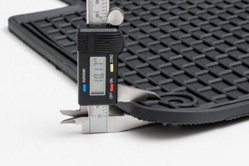 UZUKI GRAND VITARA MK2 2006-2014 PRZEDNIE DYWANIKI SAMOCHODOWE