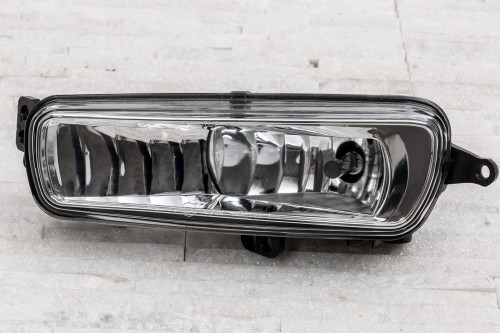FORD FIESTA 2017+ 1874687 / 32C229-E / F1EB-15A254-AB ŚWIATŁO PRZECIWMGIELNE PRZEDNIE PRAWE