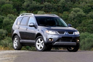 MITSUBISHI OUTLANDER II CW 2006-2010 PRZED LIFTINGIEM CHLAPACZE