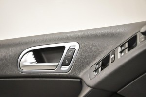 VOLKSWAGEN TIGUAN 2011-2017 NAKŁADKI NA KLAMKI WEWNĘTRZNE