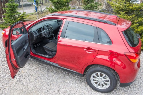 MITSUBISHI ASX III 2010+ WEWNĘTRZNE GÓRNE LISTWY PROGOWE