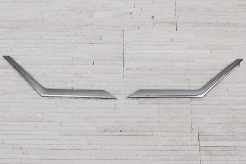NISSAN X-TRAIL 2014+ OZDOBNE LISTWY GRILLA WOKÓL ZNACZKA
