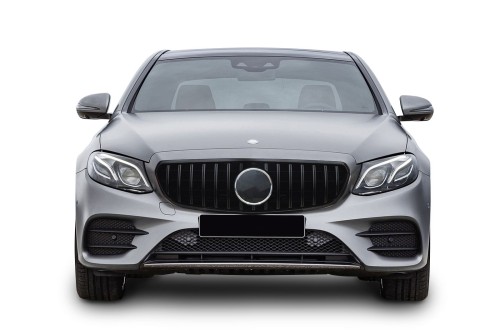 MERCEDES E-CLASS W213 2016-2020 PRZED FACELIFTINGIEM Z KAMERĄ GRILL GT PANAMERICANA CZARNY