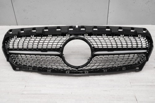 MERCEDES CLA (W117) 2013-2016 PRZED FACELIFTINGIEM GRILL DIAMOND CZARNY