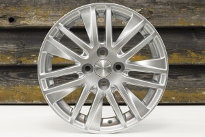 SUZUKI SPLASH SWIFT FELGI 15 4x100