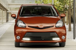 TOYOTA AYGO II 2014+ PRAWY PRZEDNI HALOGEN 81210-02110