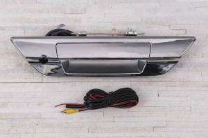 TOYOTA HILUX 2015+ KLAMKA BURTY KLAPY TYŁ Z KAMERĄ COFANIA FULL HD DYNAMICZNE LINIE