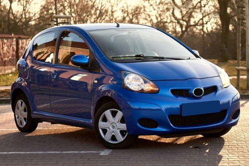 TOYOTA AYGO I 2008-2014 PO FACELIFTINGU LAMPA PRZECIWMGIELNA PRZEDNIA LEWA 195922112