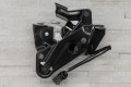 BMW SERIA 5 F11 2010-2017 LEWY ZAMEK POKRYWY SILNIKA 51237206453