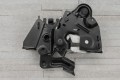 BMW SERIA 5 F10 / F10N 2009-2017 PRAWY ZAMEK POKRYWY SILNIKA 51237183762