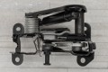 BMW SERIA 5 F10 / F10N 2009-2017 PRAWY ZAMEK POKRYWY SILNIKA 51237183762