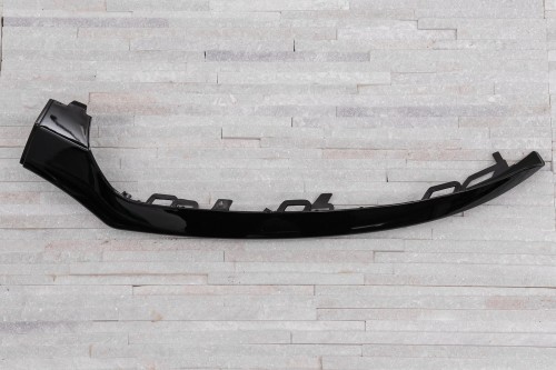 MERCEDES C-CLASS W205 2014-2018 LISTWA PRZEDNIEGO ZDERZAKA LEWA CZARNA A2058852500