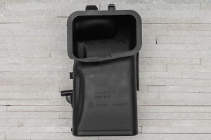 BMW SERIA 5 F10/F11 2009-2017 WLOT KANAŁ POWIETRZA CHŁODNICY 13717577471