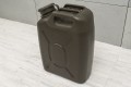 KANISTER SAMOCHODOWY Z LEJKIEM 20 L