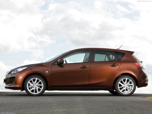 MAZDA 3 2011-2014 WEWNĘTRZNE GÓRNE LISTWY PROGOWE