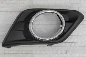 NISSAN X-TRAIL III T32 2014-2017 PRZED FACELIFTINGIEM ZAŚLEPKA PRZEDNIEJ LAMPY PRZECIWMGIELNEJ PRAWA 622564BA0B