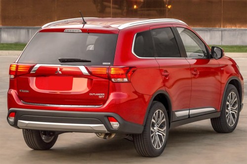 MITSUBISHI OUTLANDER III 2016+ STALOWA LISTWA TYLNEGO ZDERZAKA