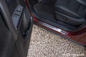 TOYOTA RAV4 2013-2019 LISTWY PROGOWE WEWNĘTRZNE STALOWE