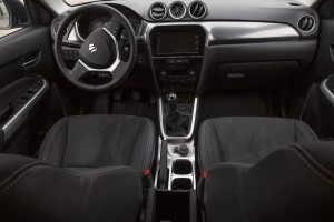 SUZUKI VITARA II LY 2015+ OZDOBNA NAKŁADKA KONSOLI ŚRODKOWEJ