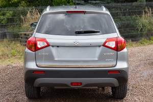 SUZUKI VITARA II LY 2015+ DOLNA LISTWA TYLNEJ KLAPY STAL NIERDZEWNA