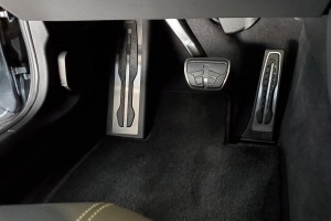 BMW SERIA 1 F20 2011-2019 NAKŁADKI NA PEDAŁY NAKŁADANE AUTOMAT