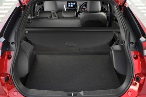 MITSUBISHI ECLIPSE CROSS 2018-2021 PRZED FACELIFTINGIEM ROLETA BAGAŻNIKA CZARNA MZ526047EX