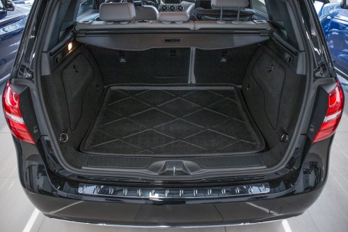 MERCEDES B-CLASS W246 2011-2018 ROLETA BAGAŻNIKA CZARNA