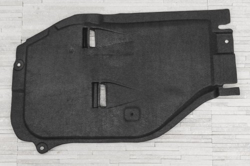 MERCEDES A-CLASS W176 2012-2018 MATERIAŁOWA OSŁONA SILNIKA A2465201523