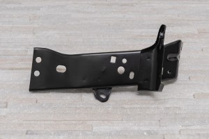 MAZDA 3 III BM BN 2014-2018 ŚLIZG PRZEDNIEGO PRAWEGO BŁOTNIKA B4ZA521R0A