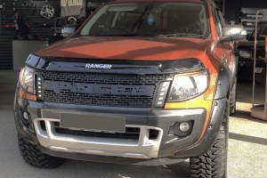 FORD RANGER T6 2011-2015 PRZED LIFTINGIEM RAMKA PRZEDNIEGO HALOGENU PRAWA AB3917777BC