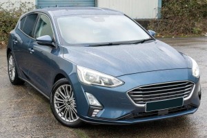 FORD FOCUS MK4 IV 2018-2021 PRZED LIFTINGIEM LISTWA POD HALOGEN RAMKA HALOGENU PRAWA JX7B15A298A4