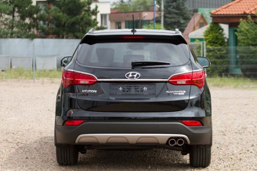 HYUNDAI SANTA FE III DM 2012-2018 WYPRZEDAŻ LISTWA KLAPY TYLNEJ WOKÓŁ ZNACZKA