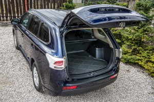 MITSUBISHI OUTLANDER III GF 2012+ WERSJA Z SUBWOOFEREM MATA BAGAŻNIKA WYKŁADZINA