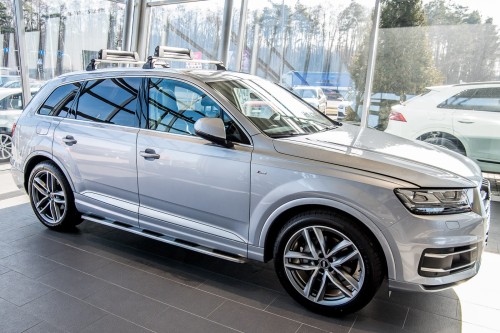 AUDI Q7 4M 2015+ STOPNIE BOCZNE PROGI SAMOCHODOWE OEM