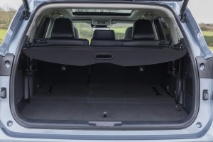 TOYOTA HIGHLANDER IV XU70 2019+ ROLETA BAGAŻNIKA CZARNA 649100E090C0