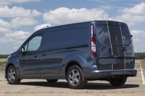 FORD TOURNEO CONNECT MK2 II 2013-2022 KAMERA COFANIA FULL HD DYNAMICZNE LINIE ZINTEGROWANA Z LAMPĄ