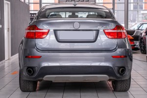 BMW X6 E71 2007-2014 LAMPA PRZECIWMGIELNA TYLNA PRAWA Z ODBLASKIEM 63147187220 